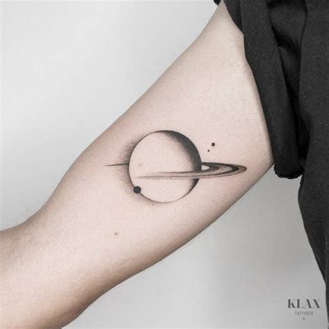 saturno tattoo|saturn geometric tattoo.